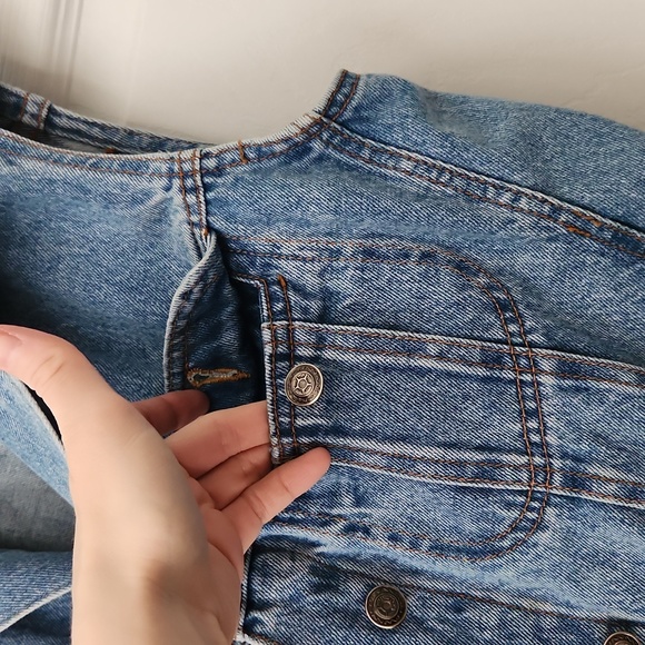 Women's Denim Vest - Picture 3 of 6